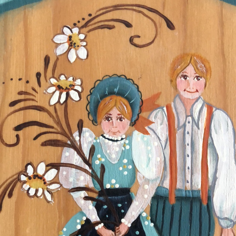 Vintage Folk art hand-painted cutting board wall hanging. - Picture 5 of 6